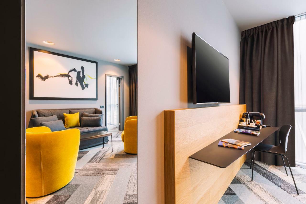 Radius Hotel Tbilisi Buitenkant foto