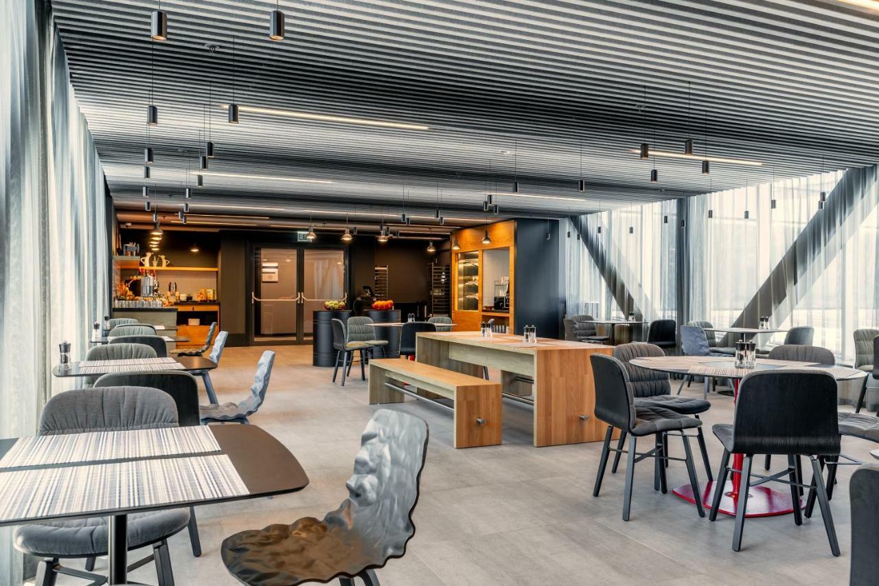 Radius Hotel Tbilisi Buitenkant foto