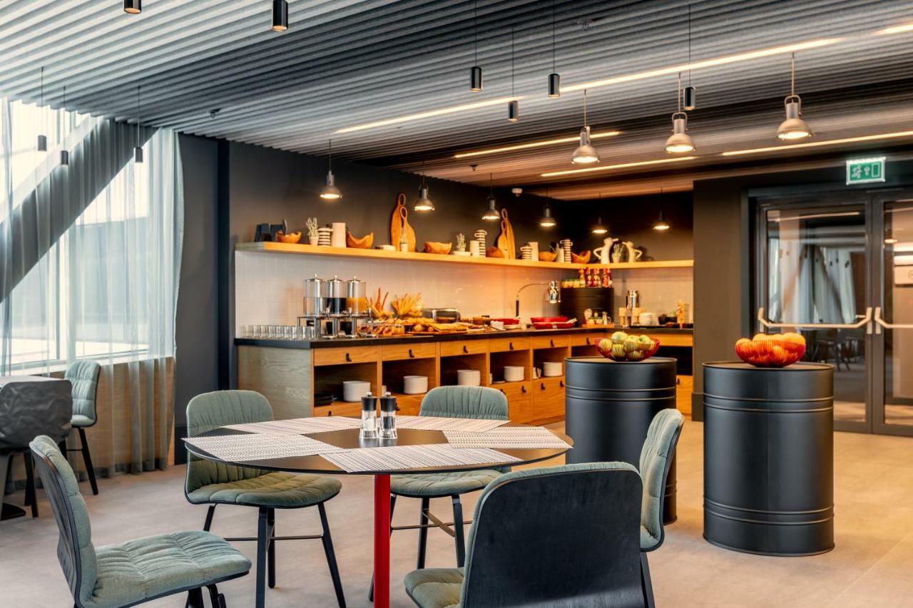 Radius Hotel Tbilisi Buitenkant foto